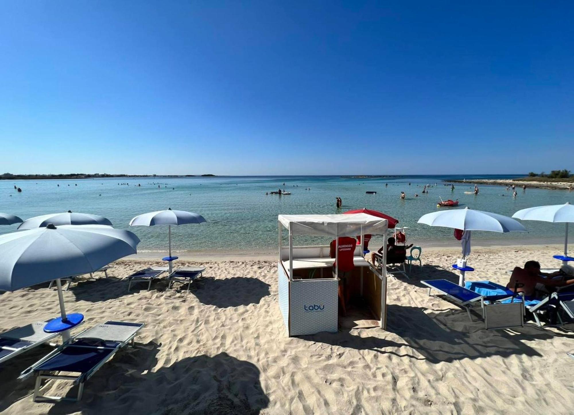 The Blue Panoramic Penthouse Villa Porto Cesareo Buitenkant foto